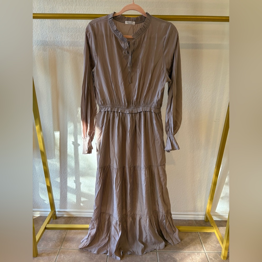 Women’s taupe brown long sleeve maxi dress new without tags